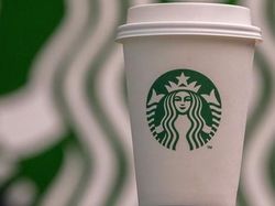 Sebentar Lagi Beli Starbucks Bisa Pakai Bitcoin