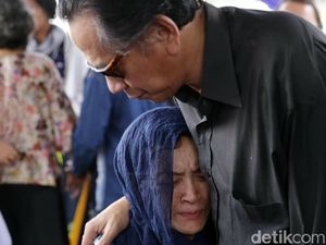 Istri Sangat Kehilangan Ditinggal Deddy Sutomo Istri Sangat Kehilangan Ditinggal Deddy Sutomo
