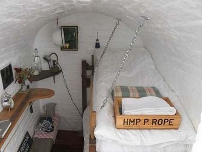 Foto: Hotel Mungil Serasa Penjara