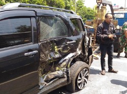 Rem Blong, Truk Angkut Batubara Tabrak 3 Mobil di Boyolali