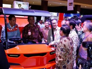 Jokowi Kunjungi Booth Kiat Mahesa Wintor di IIMS 2018