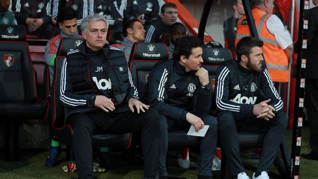 Mourinho Malu-malu Memuji Paul Pogba