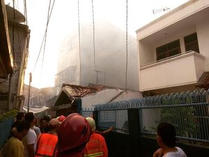 Rumah Konveksi di Tambora Terbakar, 19 Damkar Dikerahkan