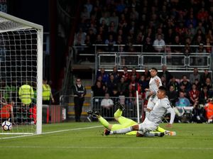 Smalling Bawa MU Ungguli Bournemouth Smalling Bawa MU Ungguli Bournemouth