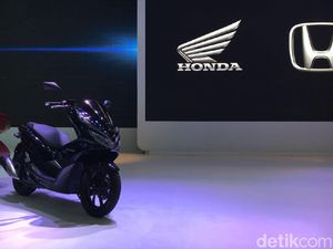 Honda Boyong PCX Hybrid, Motor Hybrid Pertama di RI Honda Boyong PCX Hybrid, Motor Hybrid Pertama di RI