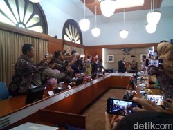 Wabup Yayat Resmi Gantikan Abubakar Pimpin Bandung Barat
