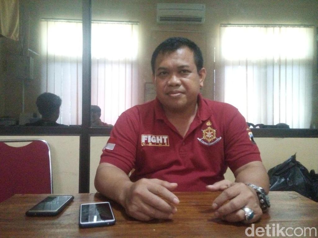 Awas! Sebar Video Tari Erotis Bisa Dikenai UU ITE Awas! Sebar Video Tari Erotis Bisa Dikenai UU ITE