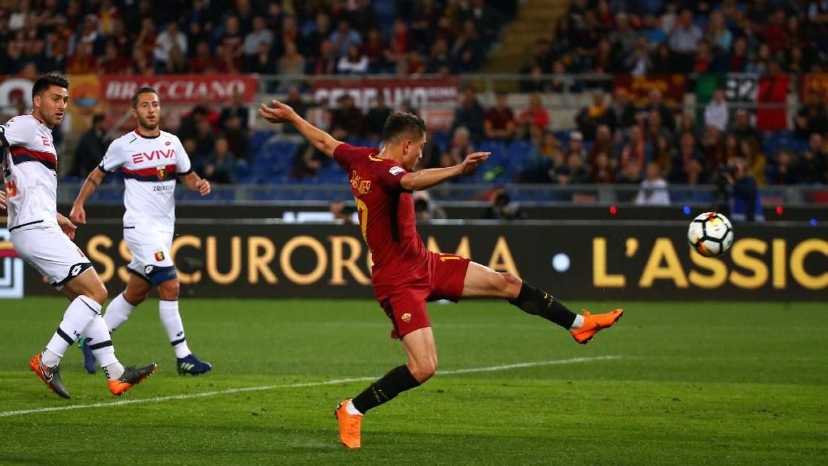 Cengiz Under mencetak gol pertama AS Roma ke gawang Genoa (Foto: Alessandro Bianchi/Reuters)