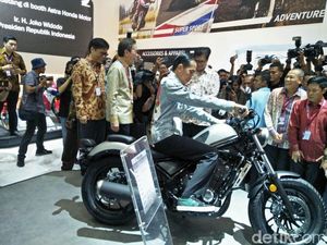 Coba 2 Motor Gede, Jokowi: Kerenan yang Mana?