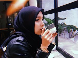 Tetap Cantik dan Stylist, Intip Gaya Makan Desainer Jenahara