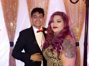 Manis, Cara Remaja Balas Jasa Ibu yang Putus Sekolah Demi Merawatnya Manis, Cara Remaja Balas Jasa Ibu yang Putus Sekolah Demi Merawatnya