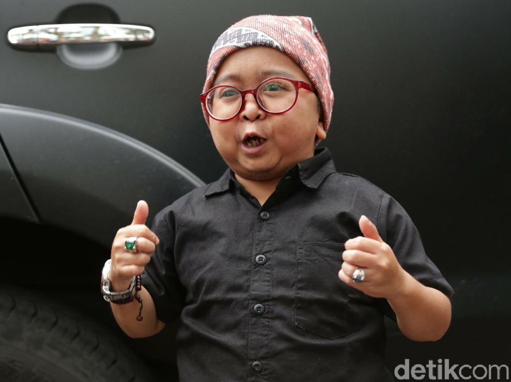 Penantian Daus Mini dan Sang Istri untuk Dapatkan Momongan Penantian Daus Mini dan Sang Istri untuk Dapatkan Momongan