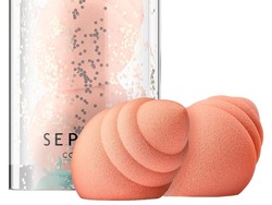 Jangan Kaget Melihat Spons Makeup Ini, Bentuknya Mirip Kelamin Pria