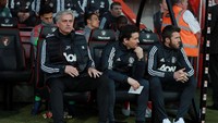 Mood Mourinho sepertinya masih jelek setelah MU di akhir pekan kemarin kalah dari WBA di Old Trafford. Kekalahan yang memastikan Manchester City jadi juara Premier League. (REUTERS/Ian Walton)
