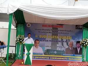 Beri Kuliah Umum di Makassar, Menhub Bicara Soal Tol Laut