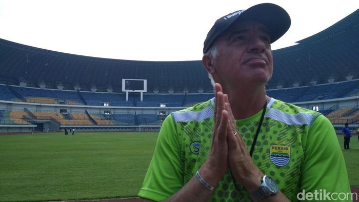 pelatih persib bandung, Mario Gomez