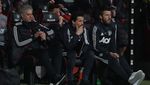 Senyum Dong, Mourinho