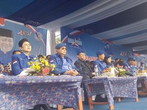 Mulai Tour de Banten, SBY Lantik Bupati Iti Jadi Ketua DPD PD