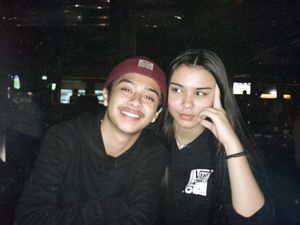 Mesra dengan Perempuan Cantik, Bastian Steel Punya Pacar Baru?