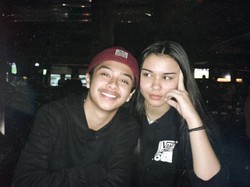 Mesra dengan Perempuan Cantik, Bastian Steel Punya Pacar Baru?