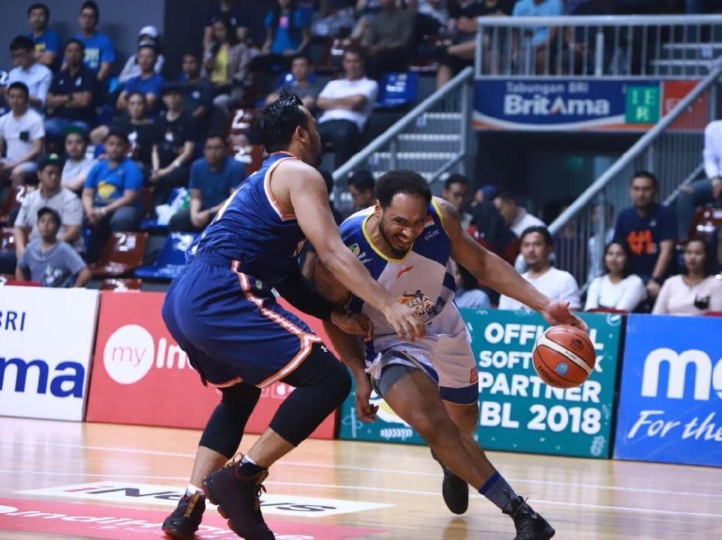 Satria Muda Bungkam Pelita Jaya di Laga Pertama Final Satria Muda Bungkam Pelita Jaya di Laga Pertama Final