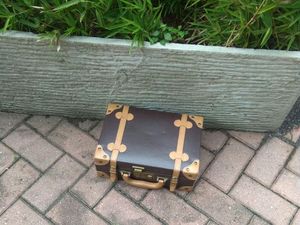 Ini Penampakan Koper Mencurigakan di Depan RS Siloam