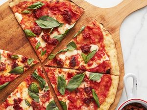 Ini Dia Pizza Rat, Tikus yang Sedang Viral Karena Menyeret Sepotong Pizza