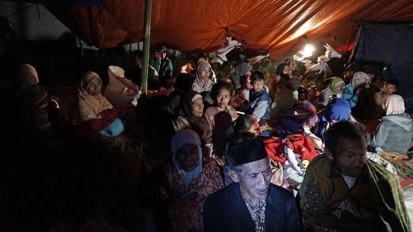 Ribuan Orang Mengungsi Akibat Gempa Banjarnegara