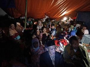 Ribuan Orang Mengungsi Akibat Gempa Banjarnegara