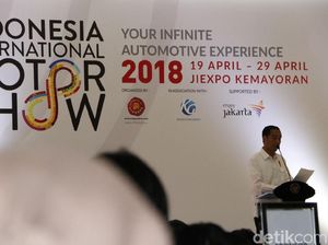 Jokowi Tak Percaya Mobil Listrik Bikin Industri Otomotif Menciut