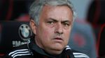 Senyum Dong, Mourinho