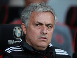 Mourinho Bela Pencapaiannya di MU