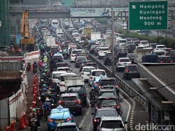Pancoran dan Pasar Minggu Macet Parah