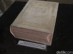 Sisi Lain Habis Gelap Terbitlah Terang, Kumpulan Surat RA Kartini Sisi Lain Habis Gelap Terbitlah Terang, Kumpulan Surat RA Kartini