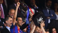 9. Sergio Busquets | 33 gelar juara. (Foto: David Ramos/Getty Images)