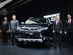 Di IIMS 2018, Mitsubishi Luncurkan Pajero dan Triton Varian Terbaru Di IIMS 2018, Mitsubishi Luncurkan Pajero dan Triton Varian Terbaru