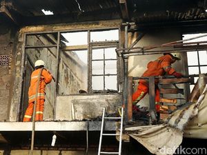 Kebakaran Kios di Kemayoran Berhasil Dipadamkan