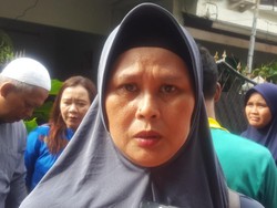 Saat Anak Saksikan Rekonstruksi Pembunuhan Pensiunan TNI AL