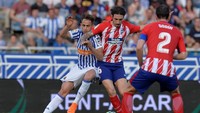 Terbuang dari Manchester United, Adnan Januzaj mempertontokan keahliaannya mengelabuhi lawan bersama Real Sociedad. Pria 24 tahun ini membuat 4,7 dribel sukes per laga di Liga Spanyol. (Foto: Vincent West/REUTERS)