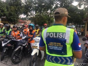 Rompi Ini Efektif Cegah Pemohon SIM dari Praktik Calo dan Suap