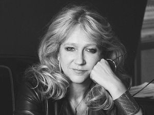 Produser Teater Harry Potter Juga Masuk 100 Orang Paling Berpengaruh Produser Teater Harry Potter Juga Masuk 100 Orang Paling Berpengaruh