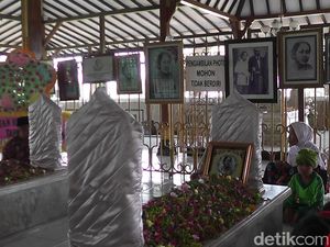 Kunjungan ke Makam RA Kartini Melonjak 10 Kali Lipat Kunjungan ke Makam RA Kartini Melonjak 10 Kali Lipat