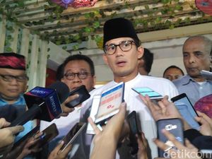 Sandi Sebut PAN-Gerindra Kompak Minta Presiden Revisi Perpres TKA Sandi Sebut PAN-Gerindra Kompak Minta Presiden Revisi Perpres TKA