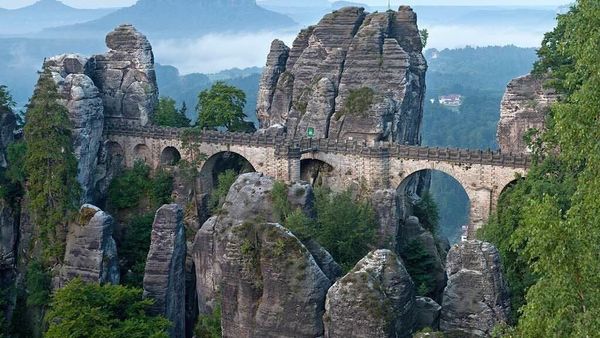 Foto: Tebing dengan Pemandangan Paling Spektakuler di Eropa