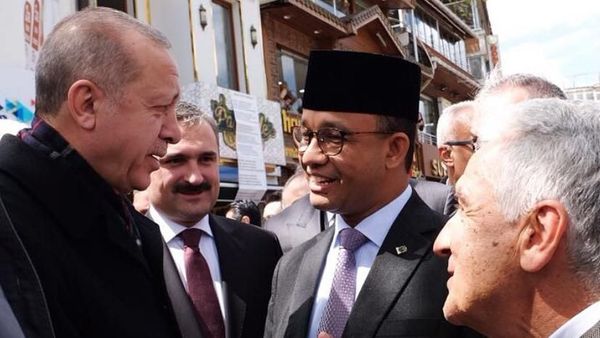 Anies di Turki: Jumpa Erdogan sampai Cium Botol Jenggot Nabi