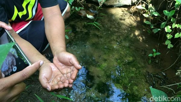 Foto: Sumber Mata Air Panas Tersembunyi di Ciamis