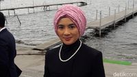 Gaya Hijab Bos Pertamina Nicke Widyawati, Turban hingga Ala Ibu Pejabat