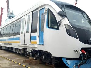 Kereta LRT Made in Madiun Tuai Pujian