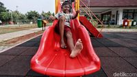 Bermain di RPTRA Manggala Bisma