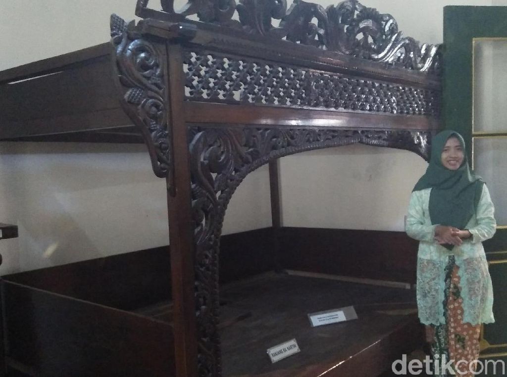 Ini Kamar RA Kartini, Lengkap dengan Ranjang dan Kaca Rias Asli Ini Kamar RA Kartini, Lengkap dengan Ranjang dan Kaca Rias Asli